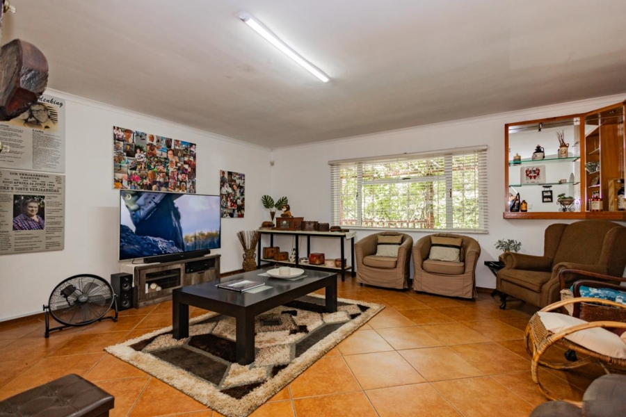 8 Bedroom Property for Sale in Joostenbergvlakte Western Cape